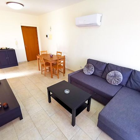 License To Chill Apartment Larnaca Exterior foto