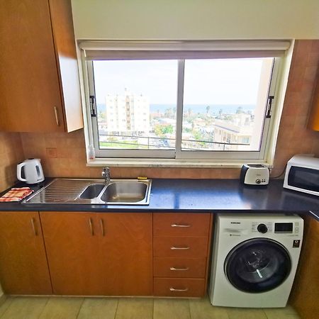 License To Chill Apartment Larnaca Exterior foto
